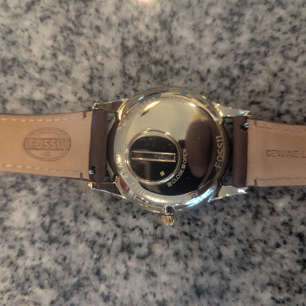 Fossil Moonphase Leather Watch - Picture 3 of 3